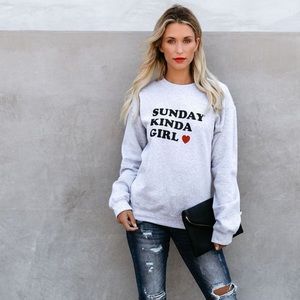 Sunday Kinda Girl sweatshirt Vici dolls size S